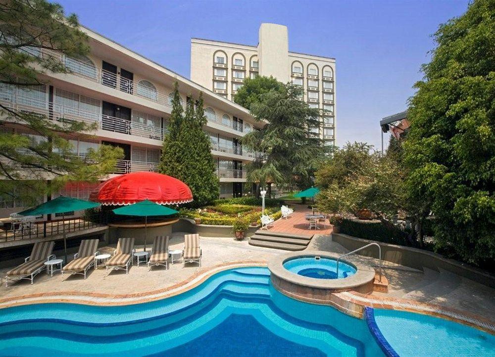 玛丽亚·巴巴拉克里斯托卫星酒店 Tlalnepantla  设施 照片 The swimming pool at the hotel